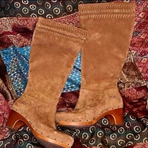 UGG Australia Boots sz 9